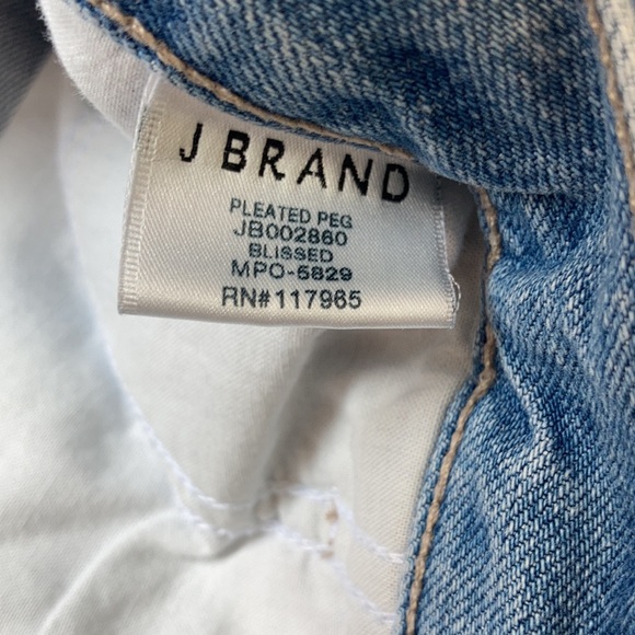 J Brand pleated peg jean size 32 - Picture 7 of 16